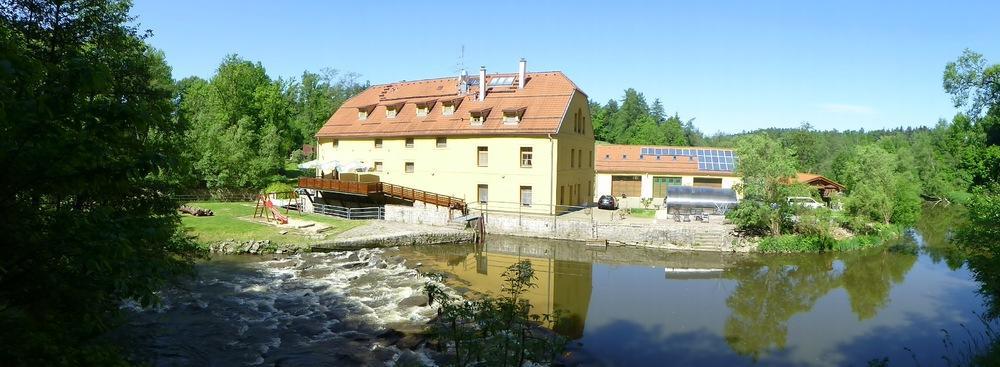 Penzion Dobre Casy Jindřichŭv Hradec Exterior foto