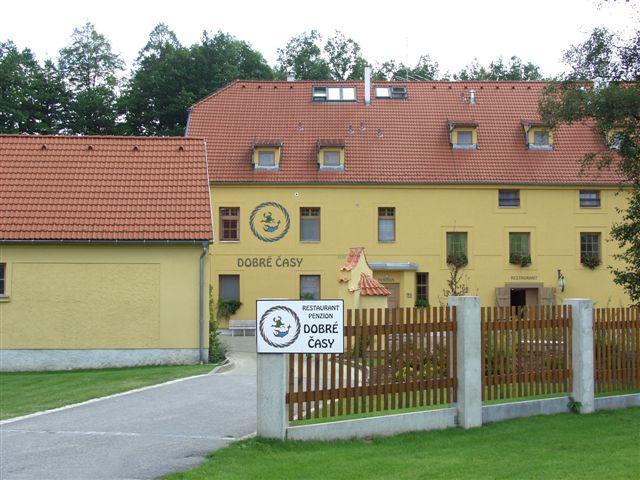 Penzion Dobre Casy Jindřichŭv Hradec Exterior foto